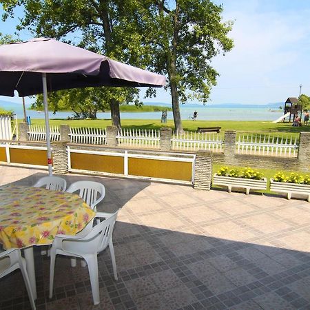 Appartement Margaréta Apartmanház à Balatonboglár Extérieur photo