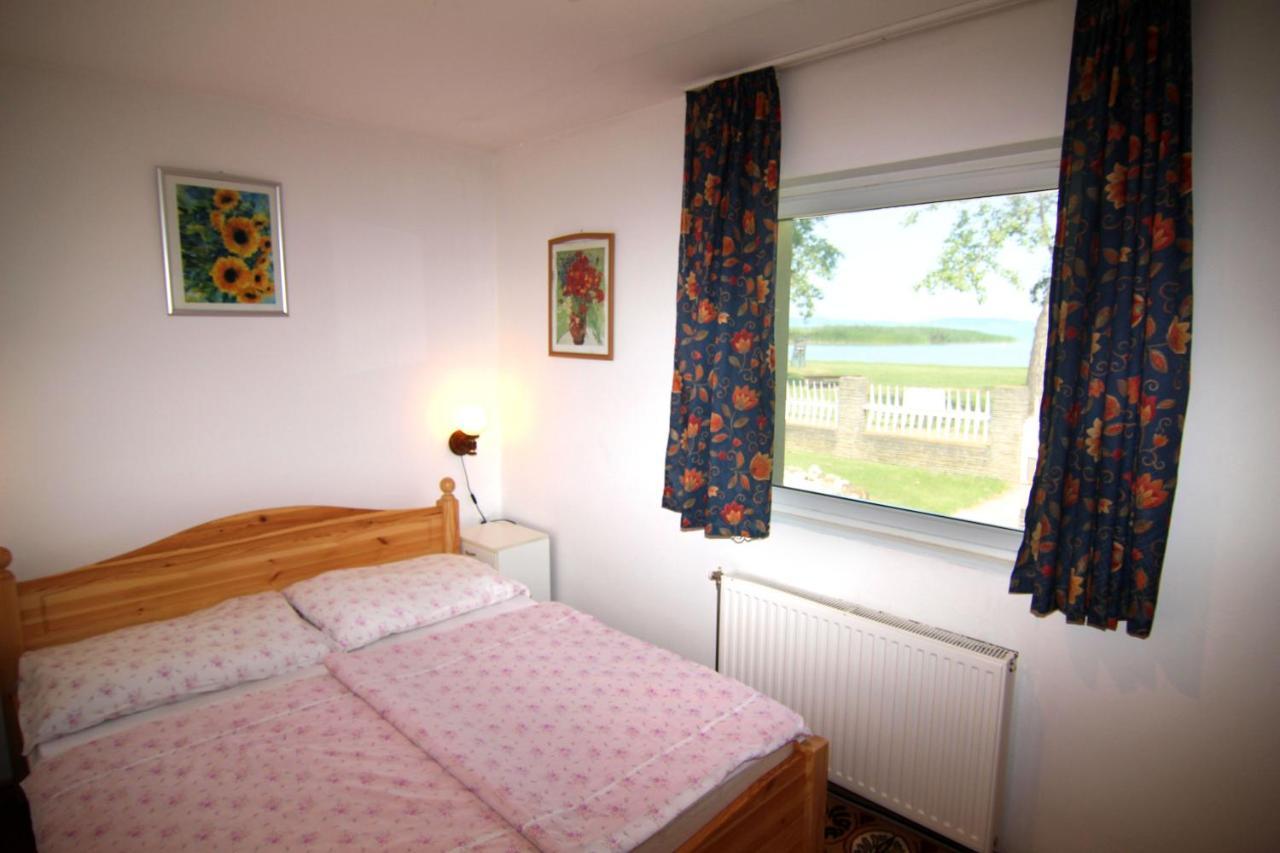 Appartement Margaréta Apartmanház à Balatonboglár Extérieur photo