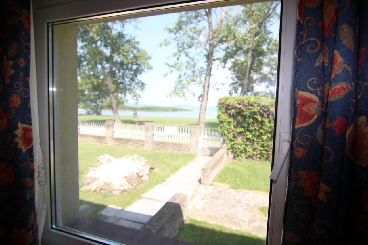 Appartement Margaréta Apartmanház à Balatonboglár Extérieur photo