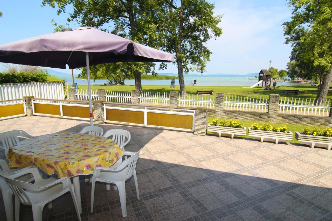 Appartement Margaréta Apartmanház à Balatonboglár Extérieur photo