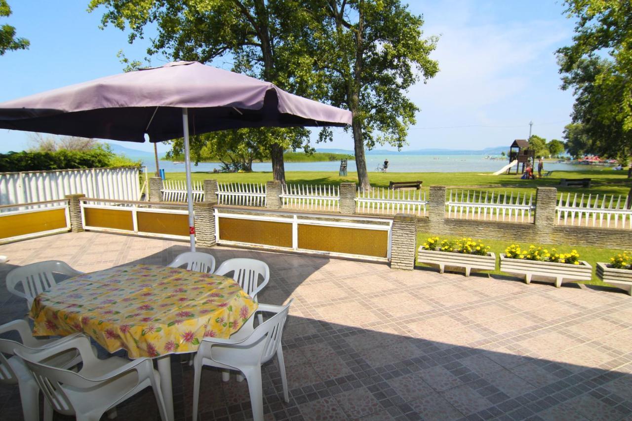 Appartement Margaréta Apartmanház à Balatonboglár Extérieur photo